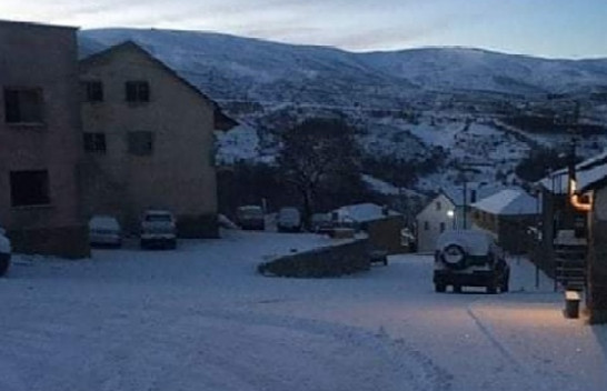 Borë e madhe në Kukës, disa fshatra pa energji elektrike