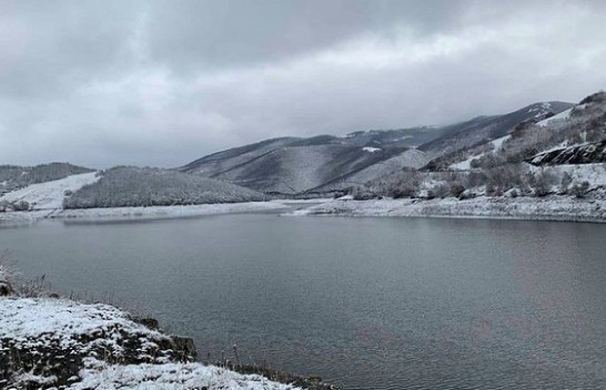 Rritet për tri metra niveli i ujit në liqenin e Batllavës dhe Badovcit