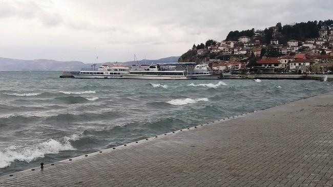 Njihuni me parashikimin e sinoptikëve për sot dhe dy ditët e ardhshme në Maqedoni