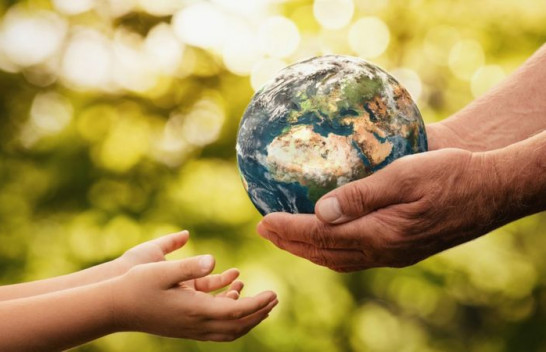 Ndryshimi i klimës: Sondazhi zbulon se shumica besojnë se është një 'emergjencë globale'