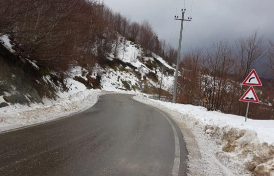 Reshjet e dendura gjatë natës/ ARRSH tregon gjendjen e akseve rrugore në Shqipëri