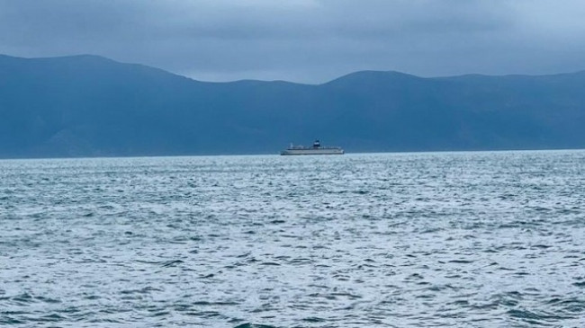 Moti i ligë pengon ankorimin e tragetit të linjës Brindisi- Vlorë