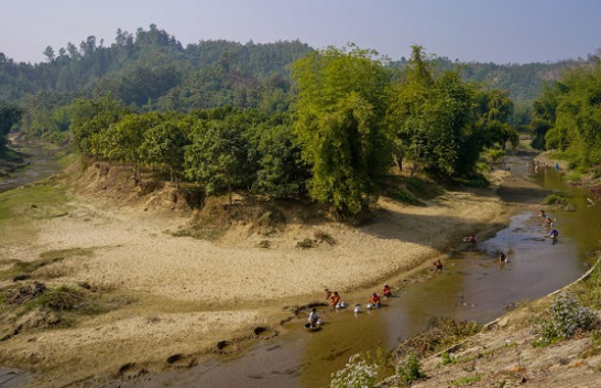 Në fotografi: Ngrohja globale detyron fiset e Bangladeshit të migrojnë
