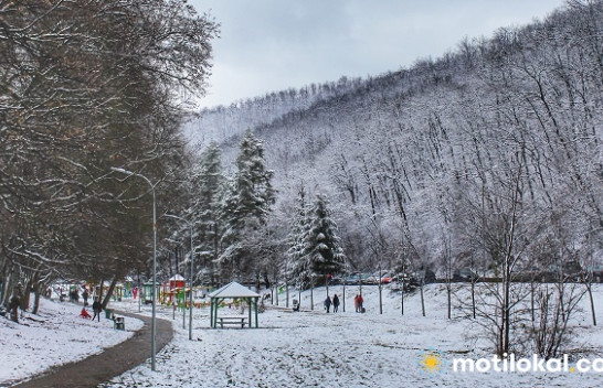 Moti sot, vranët e me diell, të enjten shi dhe borë në Kosovë
