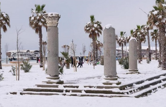 Durrësi si rrallëherë i bardhë, panoramë mahnitëse nga qyteti bregdetar [Foto]