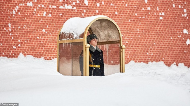Moska goditet nga ‘Apokalipsi i borës’ [Foto]