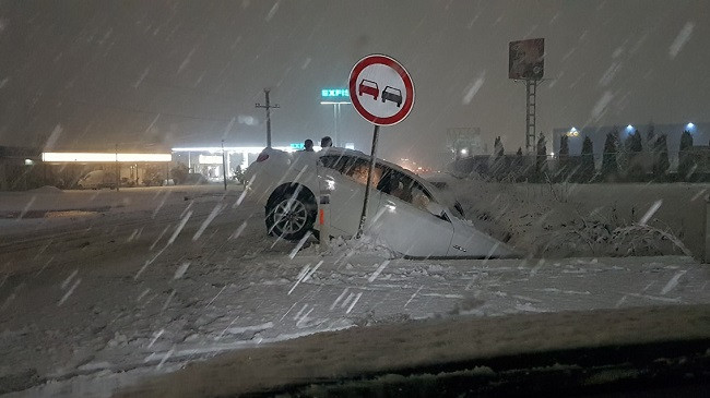 Reshje bore në Kosovë, Policia apelon për kujdes të shtuar në trafik