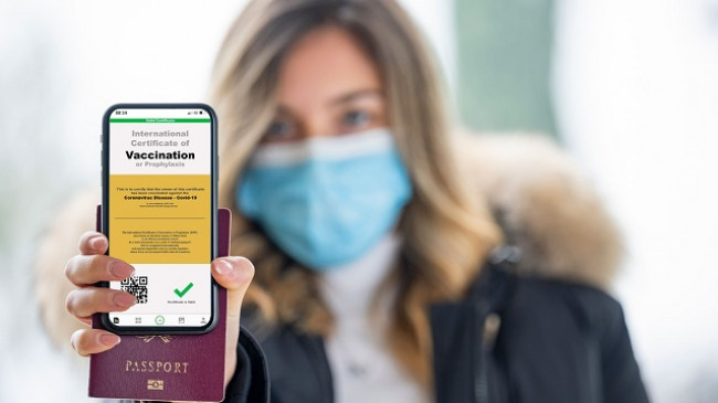 A do t’ju duhet një 'pasaportë vaksine' për të udhëtuar?