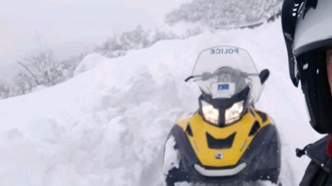 U bllokuan nga bora në bjeshkët e Zhurit, shpëtohen nga Policia Kufitare me moto-sajë