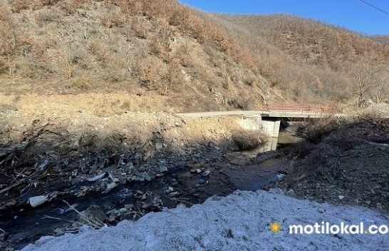 Lumi i fshatit Mramor të Prishtinës i pushtuar nga bërllogu [Foto]