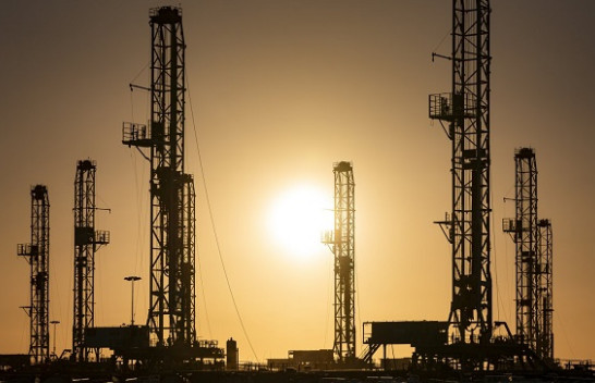 OPEC dhe aleatët bien dakord të rrisin gradualisht prodhimin e naftës