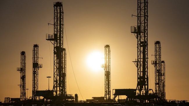 OPEC dhe aleatët bien dakord të rrisin gradualisht prodhimin e naftës