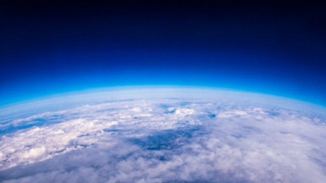 Alarmojnë shkencëtarët: Stratosfera po zvogëlohet