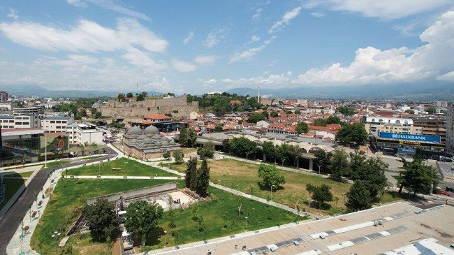 Diell, vranësira dhe rritje temperaturash, njihuni me parashikimin e motit në Maqedoni