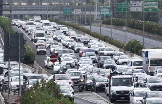 BE vlerëson ndalimin e shitjeve të veturave me benzinë dhe naftë deri në  vitin 2035