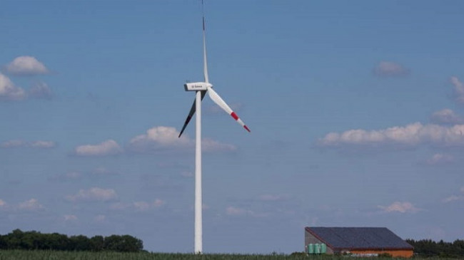 IRENA: Shumica e burimeve të energjisë së ripërtëritshme të reja janë më të lira se karburantet fosile