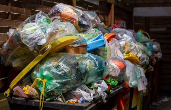 Shkencëtarët thonë se ndikimi i ndotjes plastike mund të jetë i pakthyeshëm