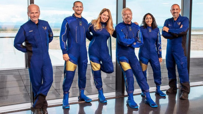 Richard Branson niset sot për në hapësirë
