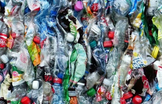 Riciklimi i plastikës i bazuar në enzimë është më efikas në energji dhe më i mirë për mjedisin