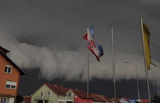 Kroacia goditet nga moti i ligë, stuhi, shira të rrëmbyeshëm