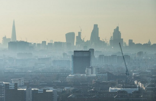 Londra ashpërson masat për të mbrojtur fëmijët nga ndotja e ajrit