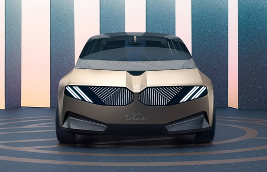 BMW prezanton veturën e së ardhmes, luksoze, zero emetim dhe tërësisht e riciklueshme