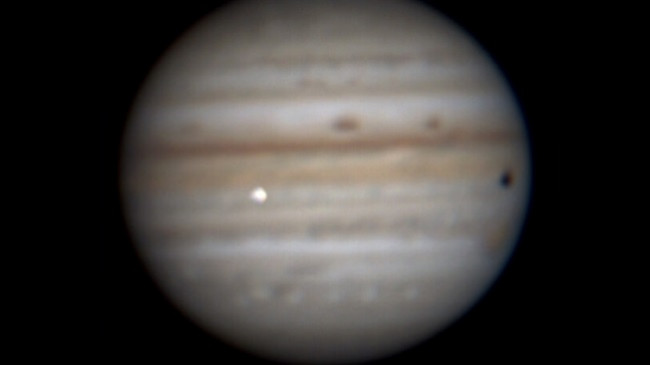 Kometa godet Jupiterin, regjistrohen pamje të rralla krejt rastësisht!