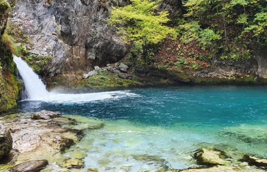 Syri i Kaltër në Theth, një thesar i fshehur mes malesh [Foto]