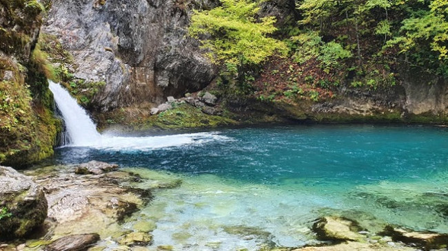 Syri i Kaltër në Theth, një thesar i fshehur mes malesh [Foto]