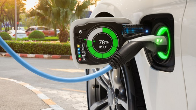 Rriten shitjet e veturave elektrike në Bashkimin Evropian