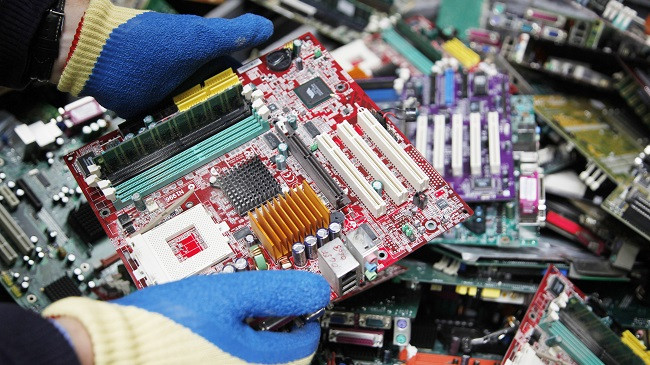 Riciklim metaleve të çmuara nga pajisjet elektronike