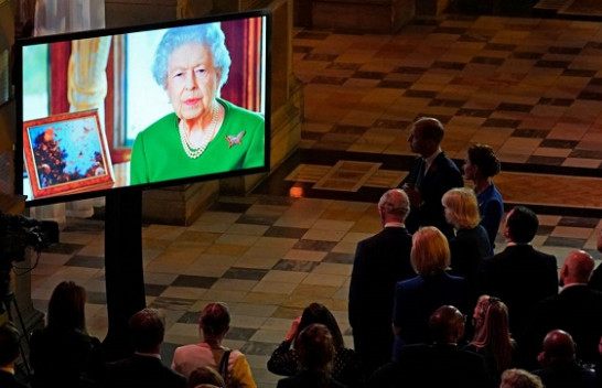 Elizabeth II kërkon nga liderët botëror të ‘ngrihen mbi politikën’ për të zgjidhur krizën klimatike