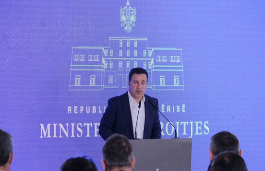 ‘Shqipëria, zonë me rrezik të lartë përmbytjesh’, Peleshi takon kryebashkiakët: Si t’i përballojmë pasojat e reshjeve