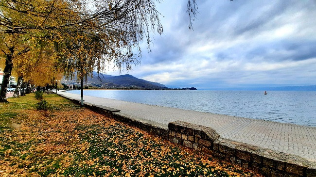 Kapriçot e motit, mësoni si do të mbajë moti në Maqedoni