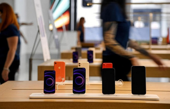Kriza e mikroçipeve ul ndjeshëm shitjen telefonave të mençur