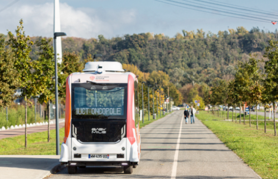 Franca nxjerr në rrugë autobusin e parë pa shofer