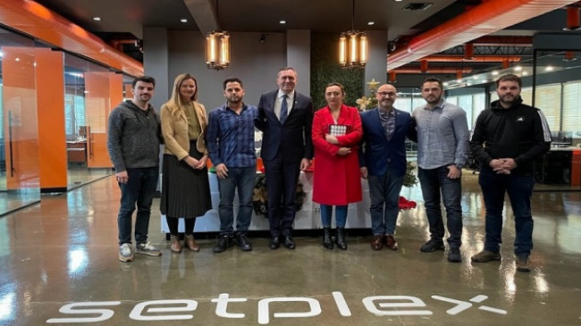 Konsullata e përgjithshme e Republikës së Kosovës në New York viziton kompanitë e afaristëve “Dreshaj” Setplex dhe Tv Alb!
