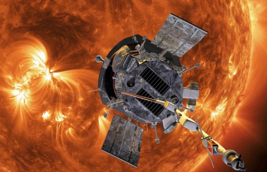 Anija e NASA-s e 'prek' diellin për herë të parë, zhytet në atmosferën e saj