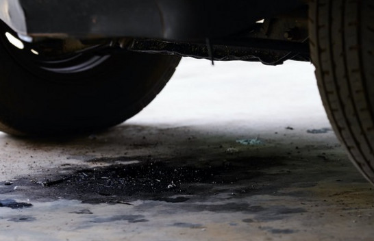 Rrjedhja e vajit motorik në tokë mund të shkaktojë dëme mjedisore dhe shëndetësore