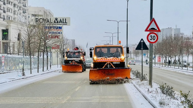Gjendja e rrugëve në Prishtinë pas reshjeve të borës, flet Përparim Rama