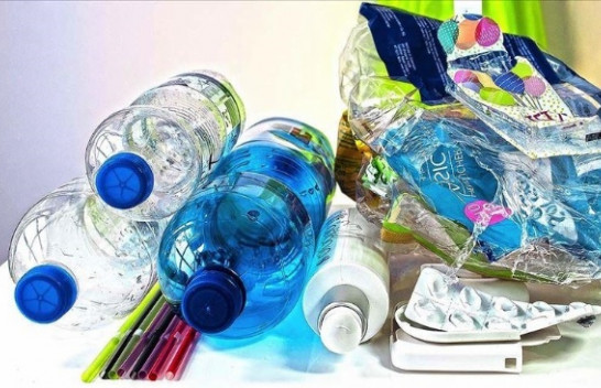 Studim: Kimikatet në ambalazhet plastike shkaktojnë obezitet
