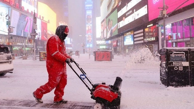 Rreth 75 milionë banorë rrezikohen nga stuhia e borës në SHBA