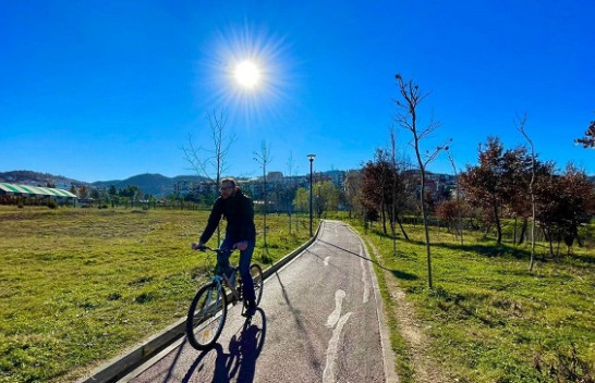 ‘Pranverë në dimër’, temperatura deri në 16 gradë në Shqipëri