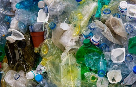 Sondazh: Tre në katër njerëz duan që plastika njëpërdorimshe të ndalohet