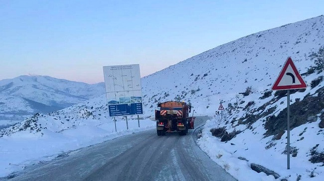 Ngrica dhe temperatura deri në -10 gradë, ARRSH tregon për gjendjen e rrugëve në Shqipëri