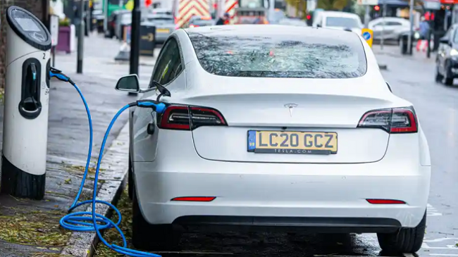 Veturat elektrike do të përbëjnë 59% të shitjeve brenda katër viteve