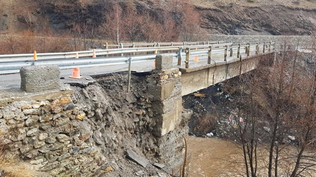 Shembet ura në fshatin Shtrezë të Kukësit, bllokohen disa fshatra