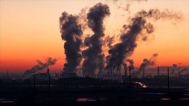 Ndotja dhe ndryshimet klimatike, IPCC: Bota duhet të përgjysmojë emisionet deri më 2030