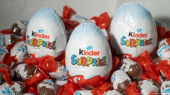 Alarmoi tërë Europën: Kosova largon nga tregu disa seri të produkteve Kinder