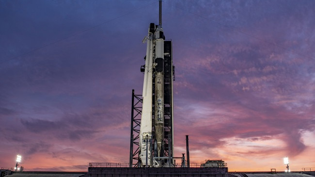 SpaceX dërgon ekuipazhin e parë privat në Stacionin Ndërkombëtar të Hapësirës
